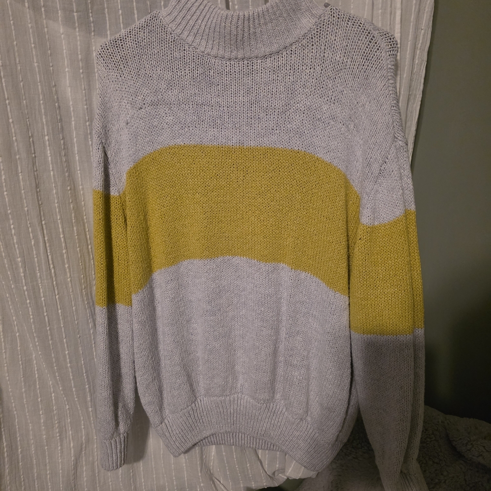 Aerie Soft Gray Knit Sweater
